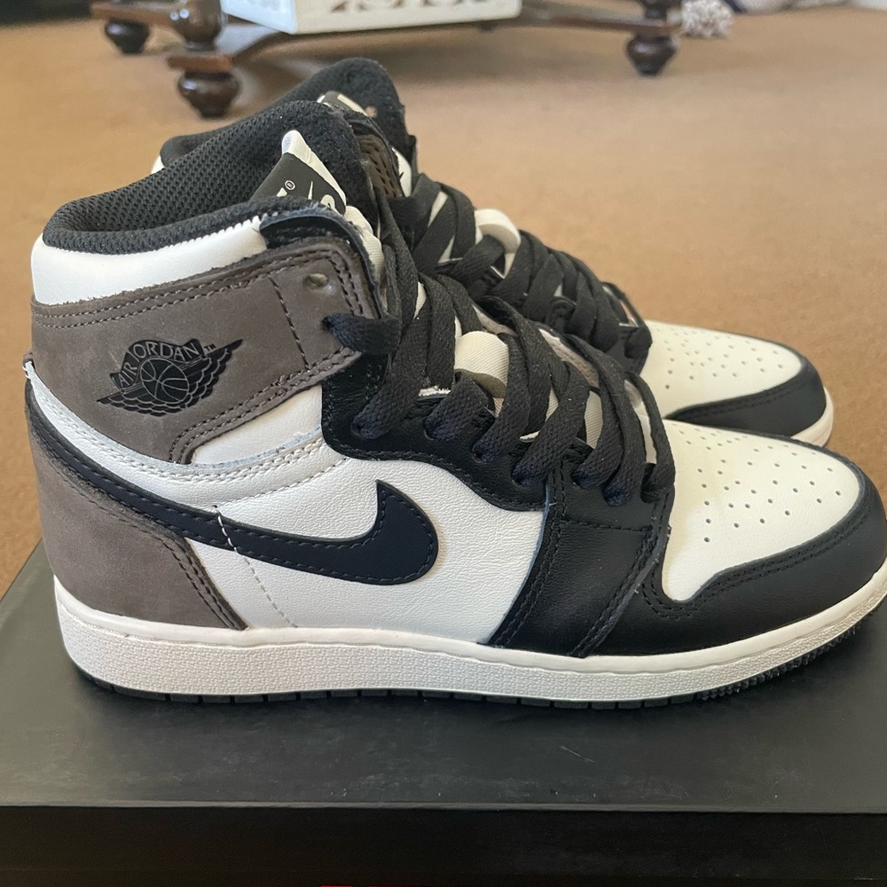 Mocha Air Jordon 1 Retro High Dark Mocha GS 2020